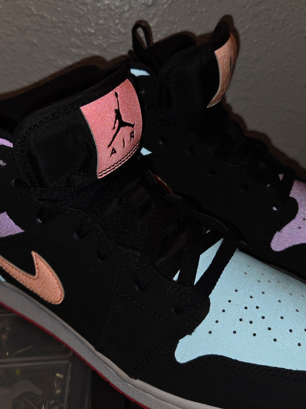 Nike Air Jordan 1 Mid SE Candy Multi-Color GS 554725-083 Size 7Y / Women's 8.5